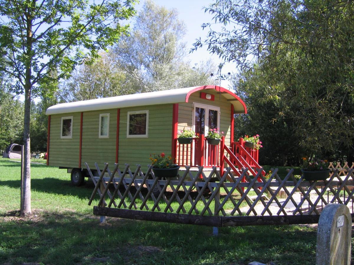Camping Belle Riviere Chaniers Dış mekan fotoğraf
