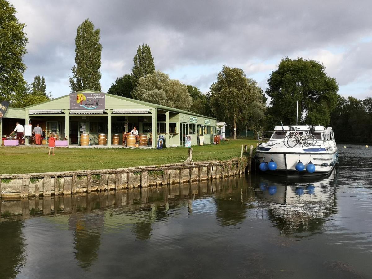 Camping Belle Riviere Chaniers Dış mekan fotoğraf