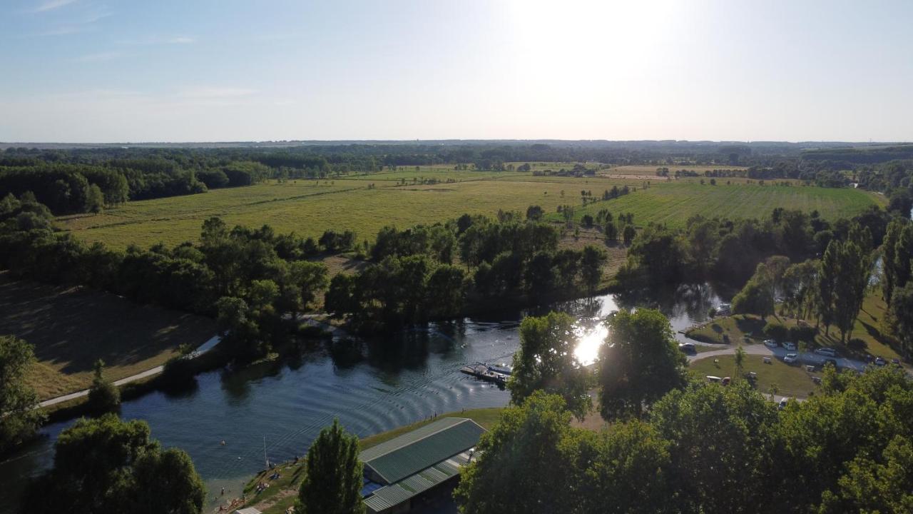 Camping Belle Riviere Chaniers Dış mekan fotoğraf