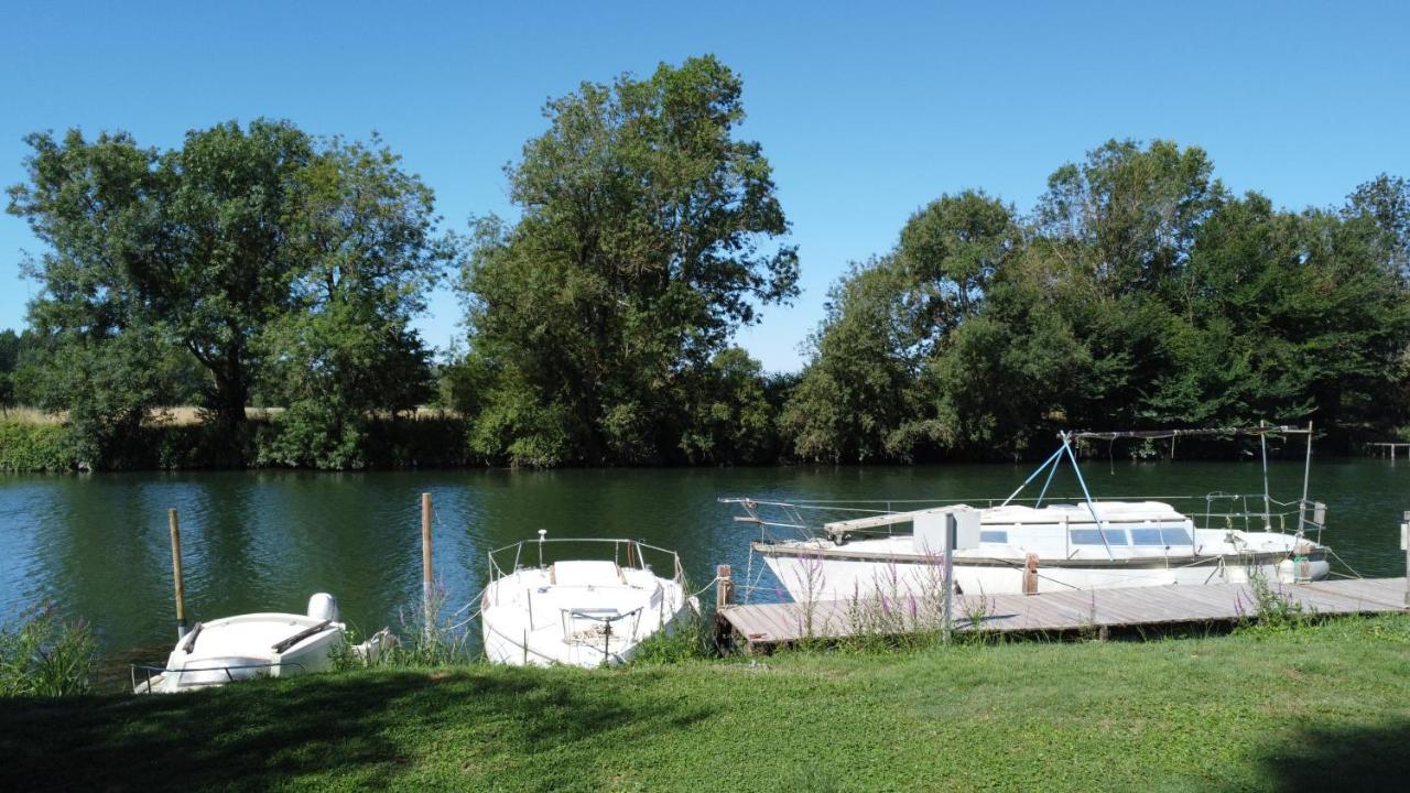 Camping Belle Riviere Chaniers Dış mekan fotoğraf